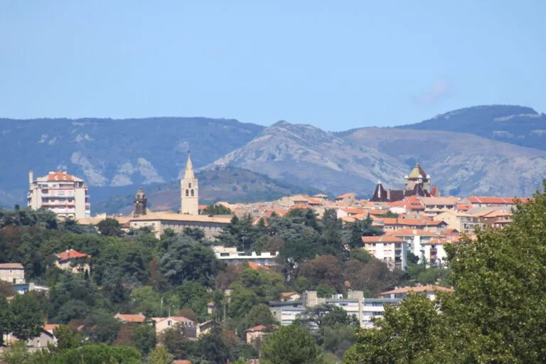 Aubenas (07200)